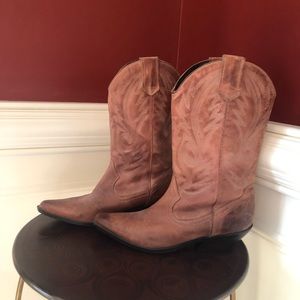 Aldo Women’s size 39 Cowgirl Boot
